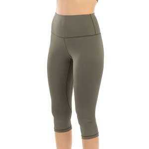 CALÇA CAPRI EM TECIDO 3D TECNOLOGY E PALA LARGA DUPLA COM BOLSO INVISÍVEL